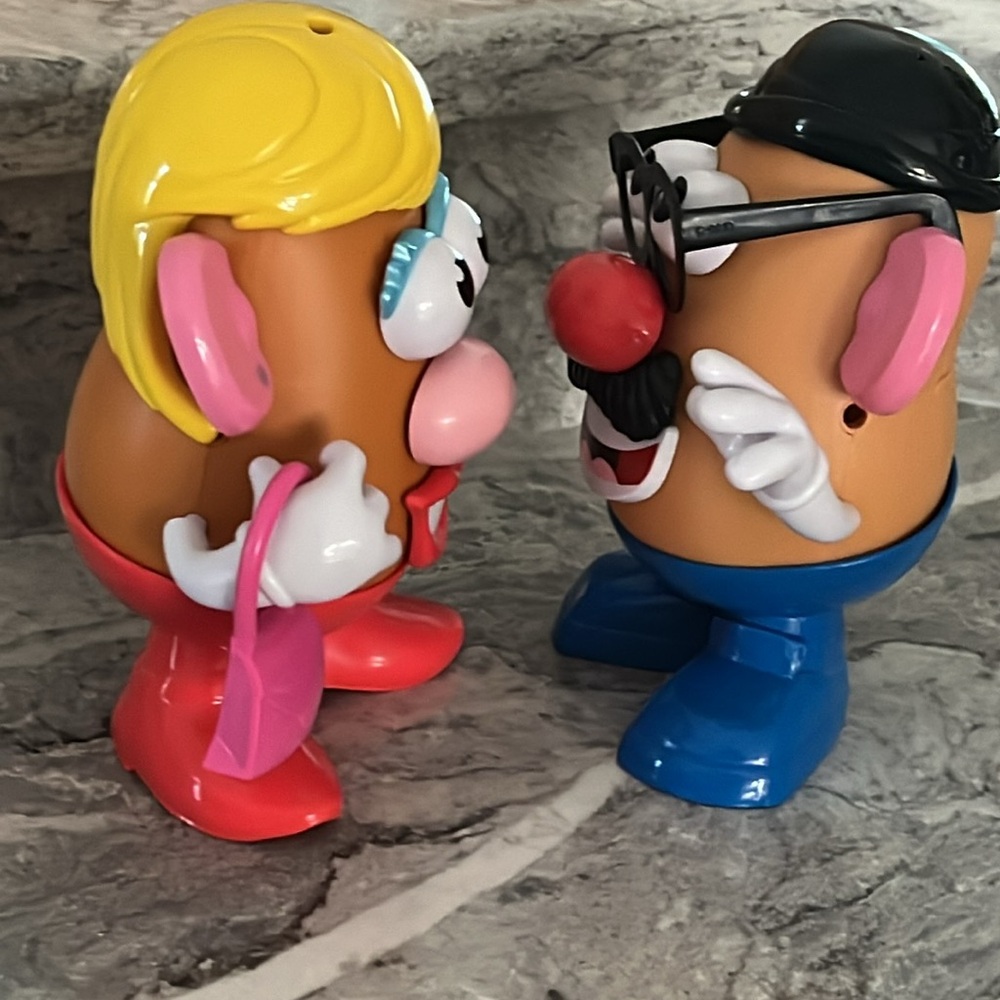 NWOT Mr&Mrs Potato head - Picture 4 of 6